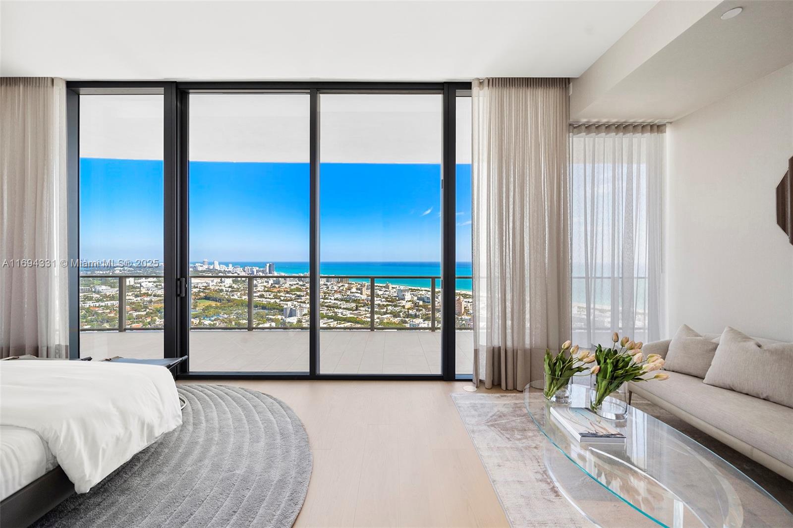 FIVE PARK - Residential