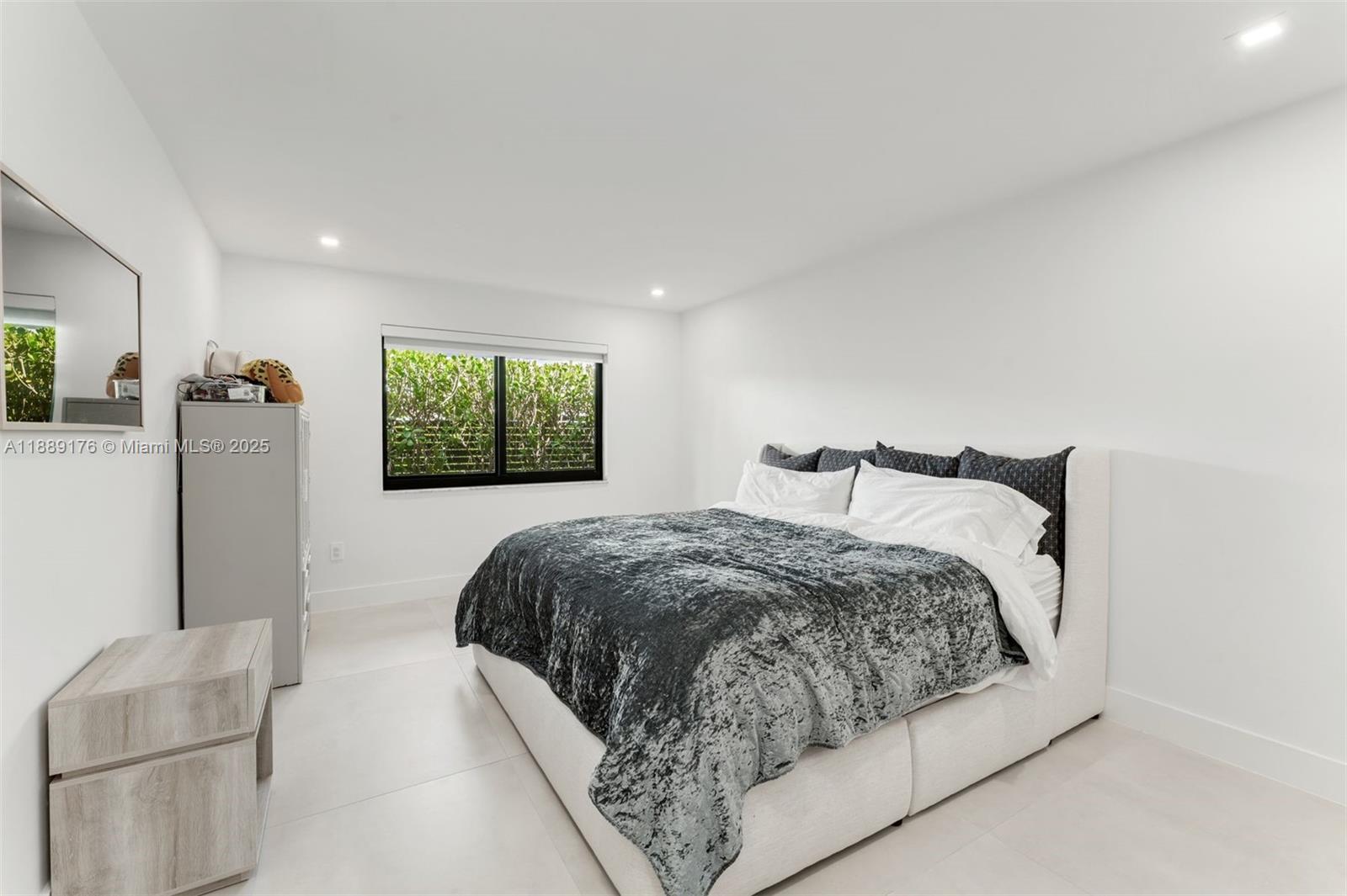 HOLLEMAN PARK - Residential Lease