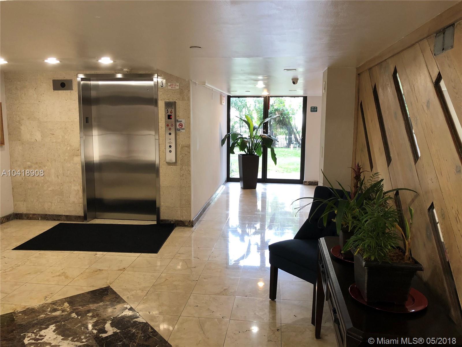 PLAZA OF AMERICAS CONDO P - Residential Lease