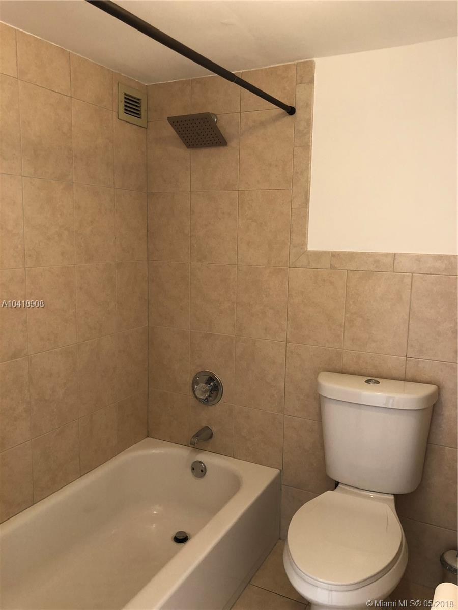 PLAZA OF AMERICAS CONDO P - Residential Lease