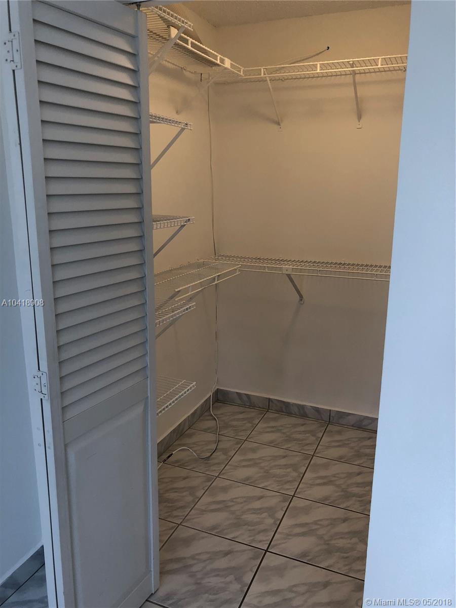 PLAZA OF AMERICAS CONDO P - Residential Lease