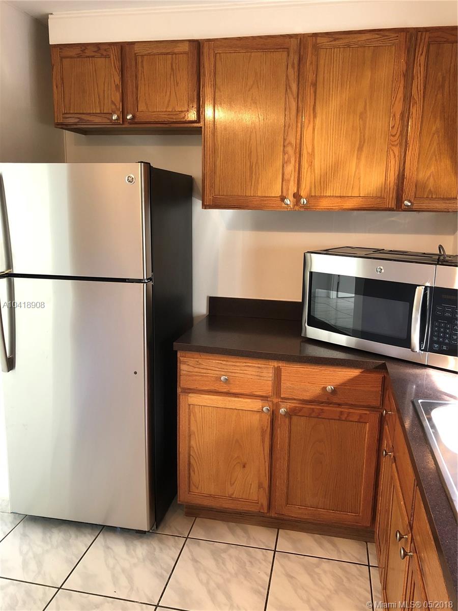 PLAZA OF AMERICAS CONDO P - Residential Lease