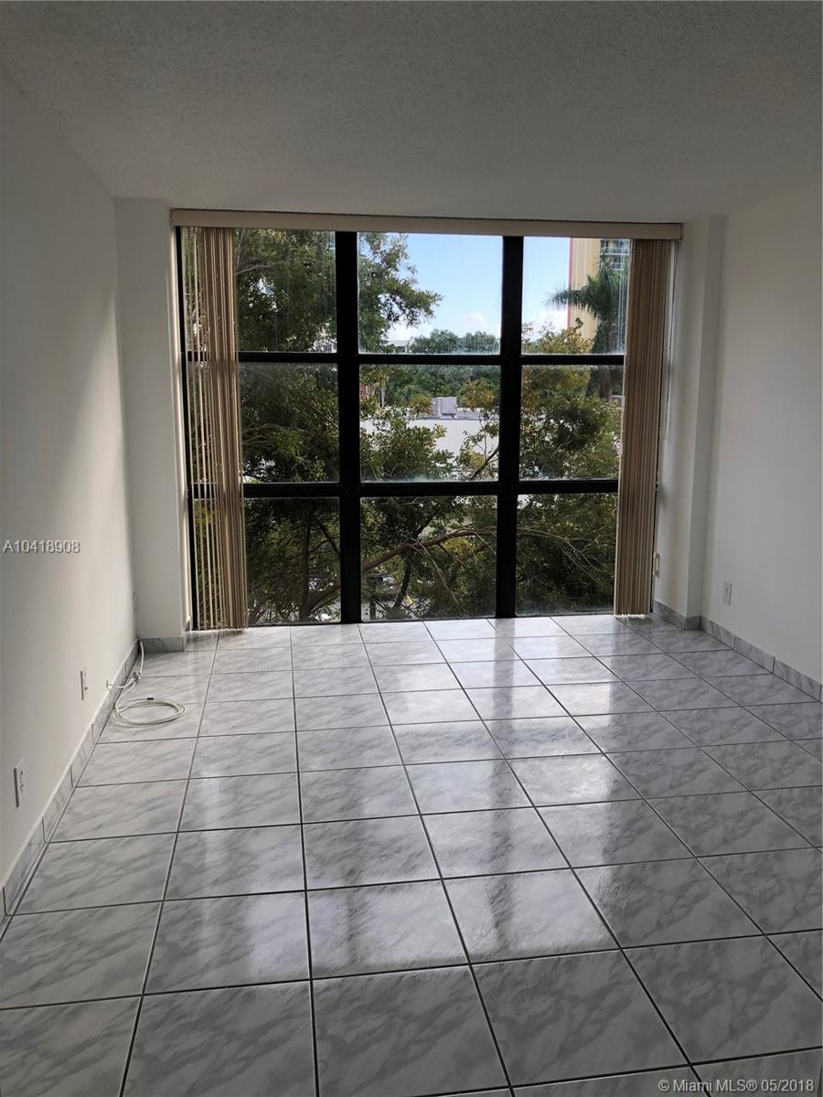 PLAZA OF AMERICAS CONDO P - Residential Lease