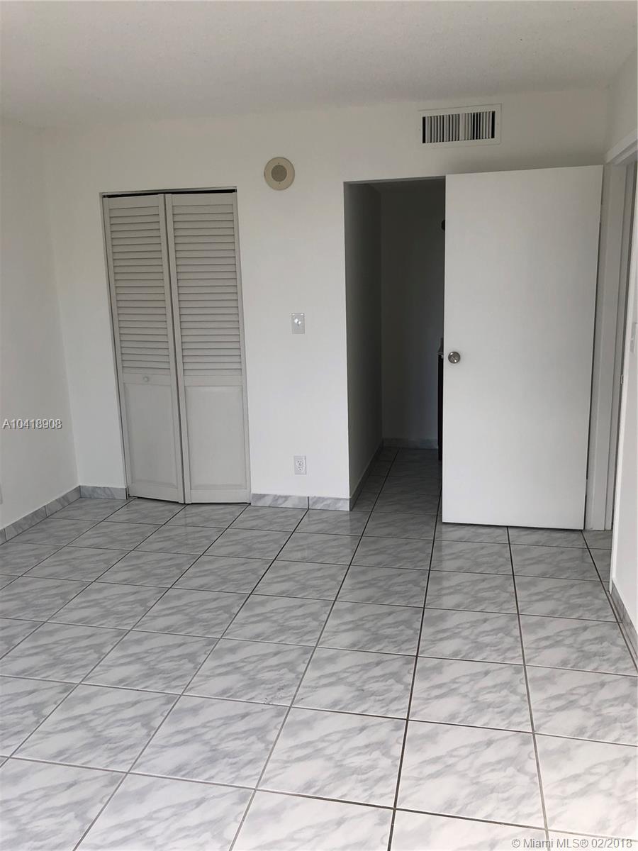 PLAZA OF AMERICAS CONDO P - Residential Lease