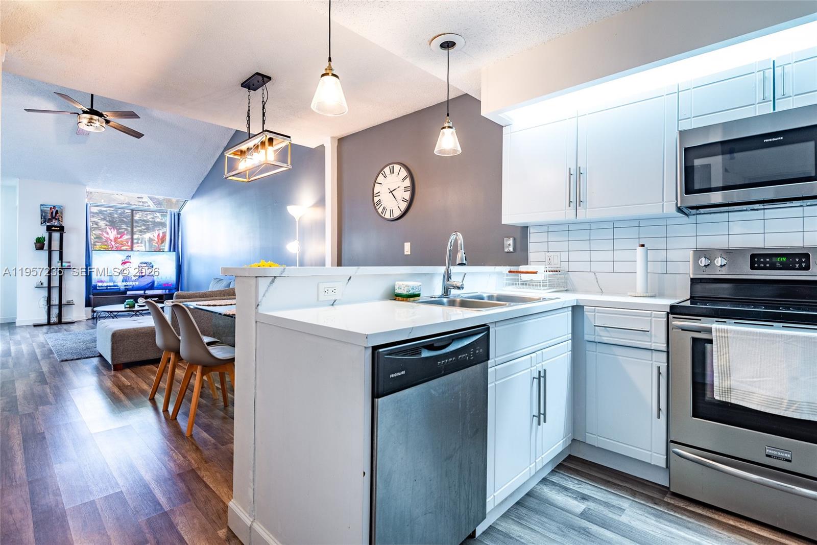 ROCK ISLAND LAND CORP - Residential