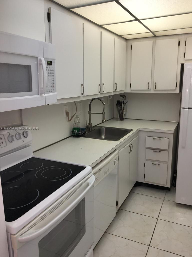 FLAMENCO CONDO TOWER I - Residential