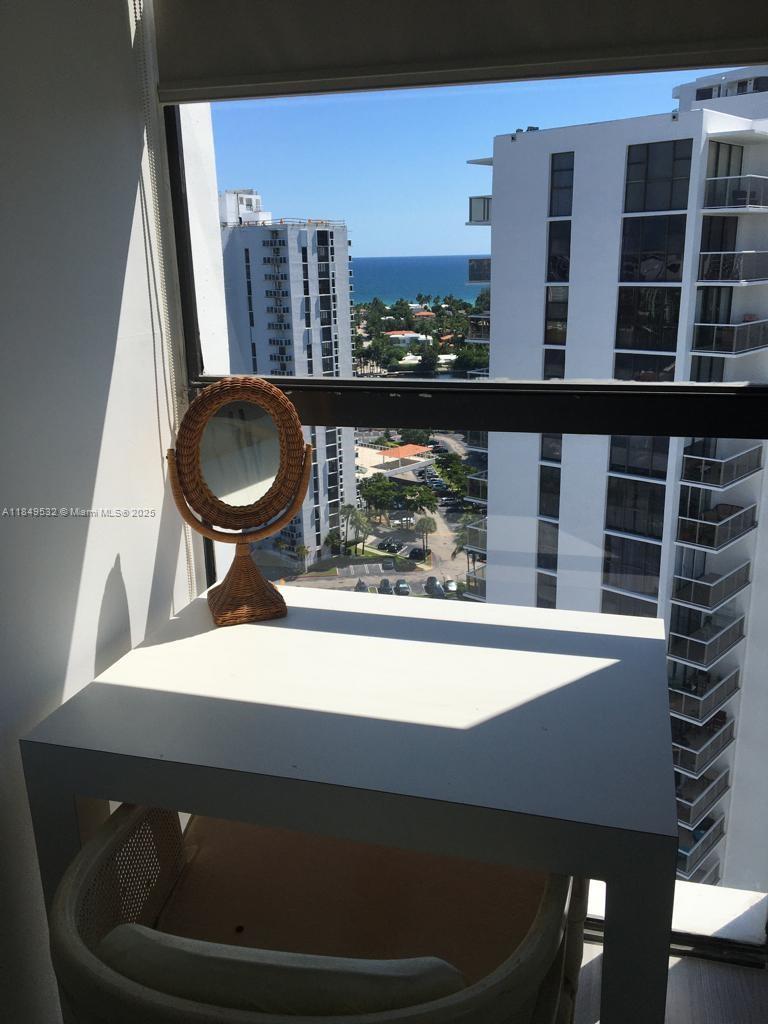 FLAMENCO CONDO TOWER I - Residential