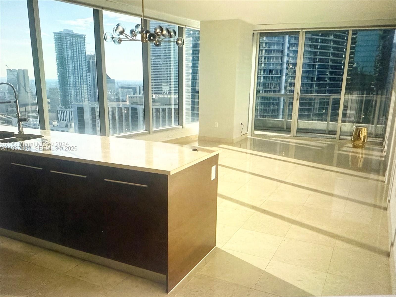 475 Brickell Ave 2915