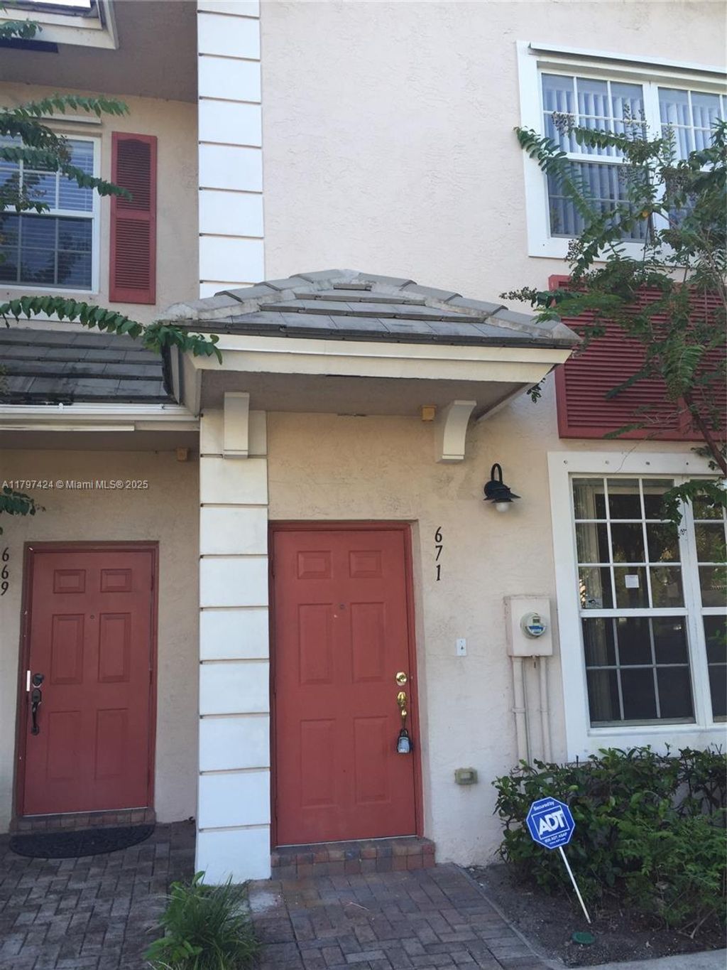 Photo of 671 NW 42nd Ave #671, Plantation, FL 33317 (MLS # A11797424)