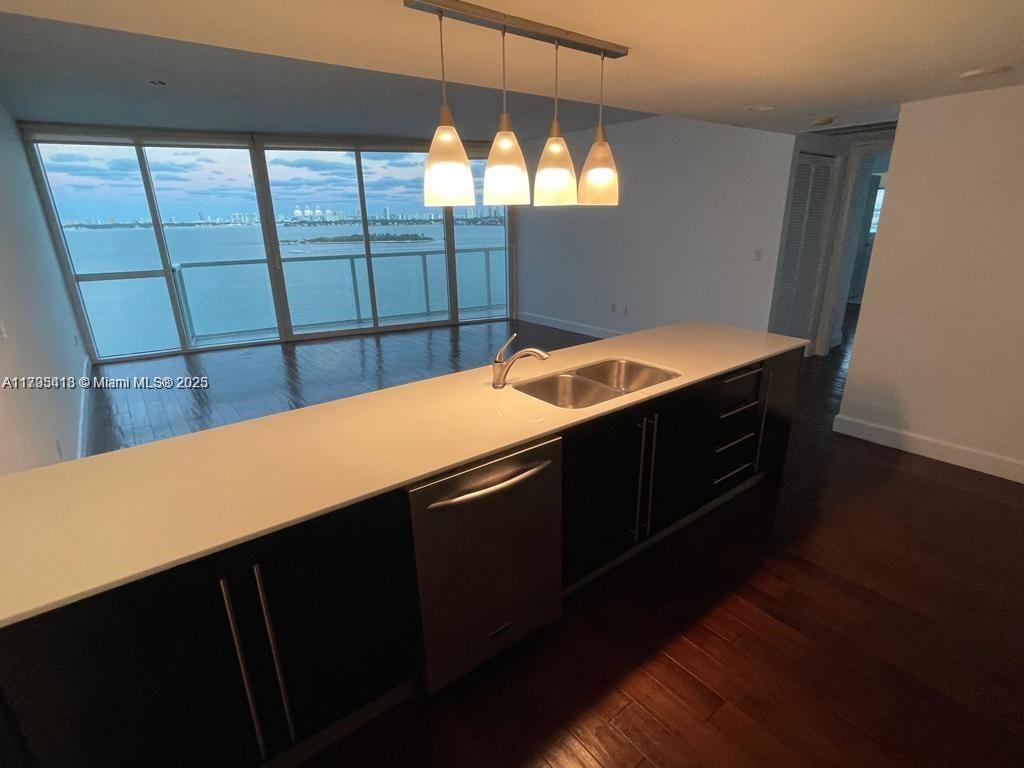 665 NE 25th St 1102