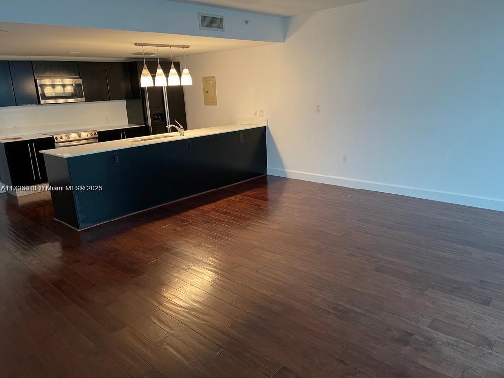665 NE 25th St 1102