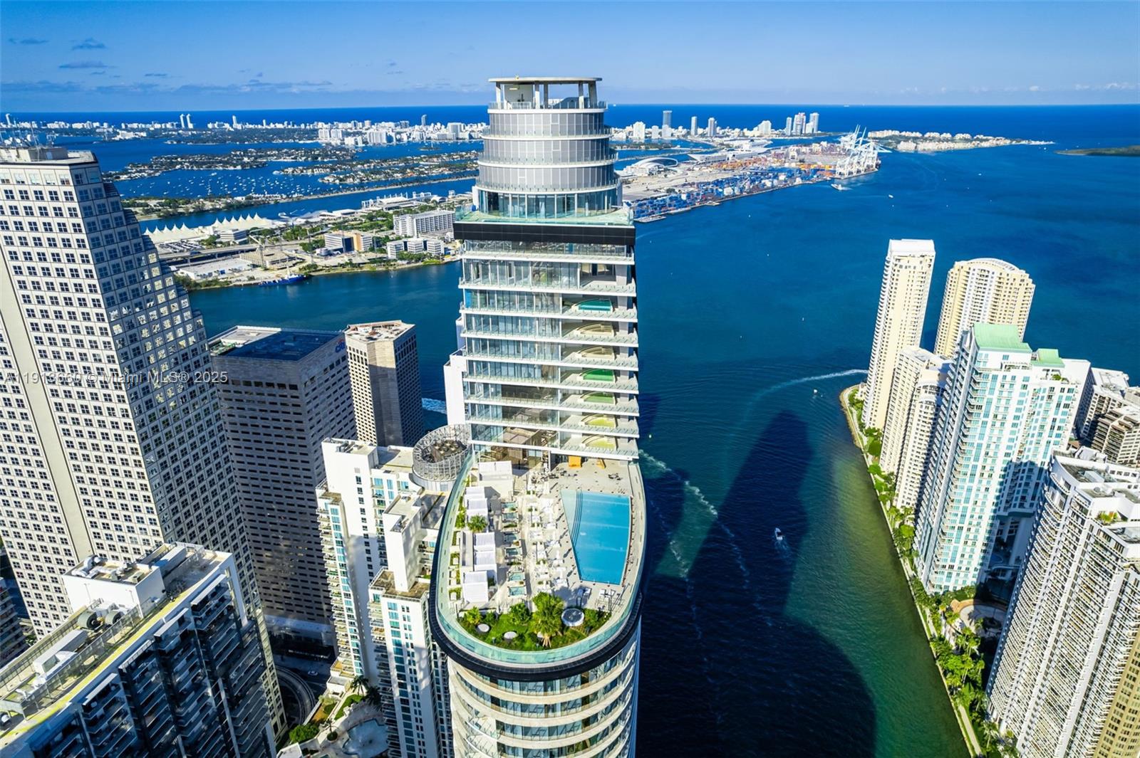 300 BISCAYNE BLVD WAY COND - Residential