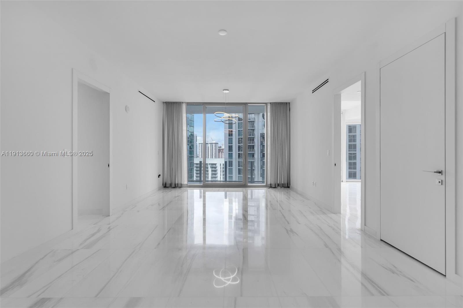 300 BISCAYNE BLVD WAY COND - Residential