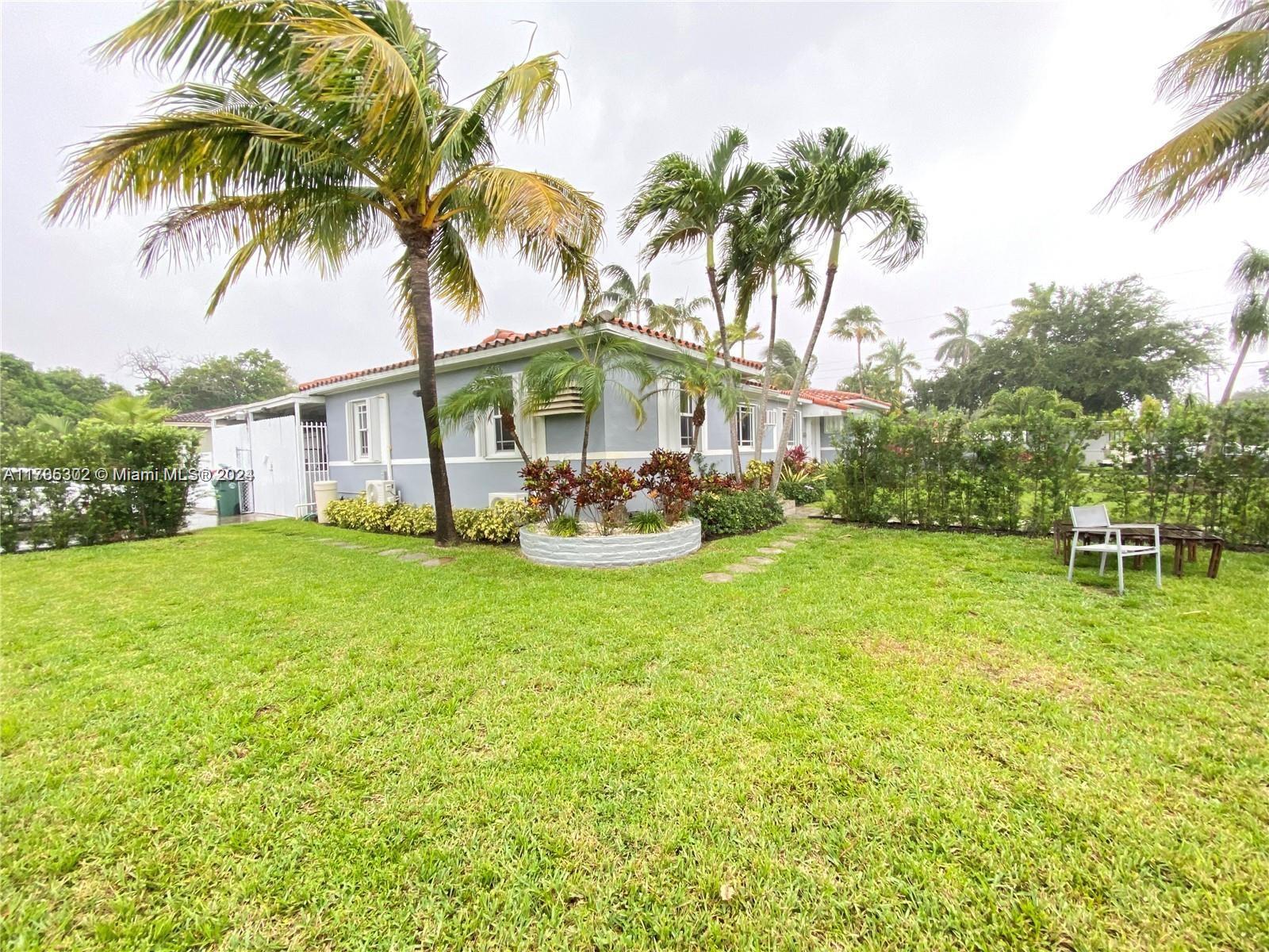 905 NE 111th St 905