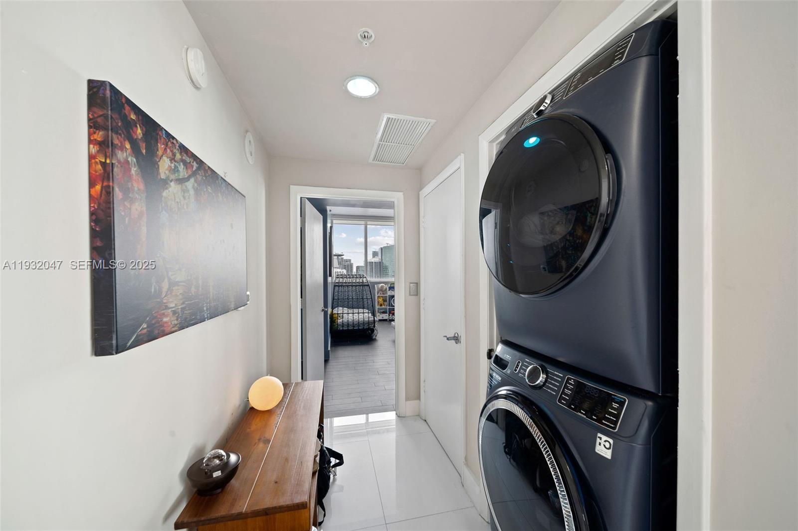 VIZCAYNE NORTH CONDO - Residential Lease