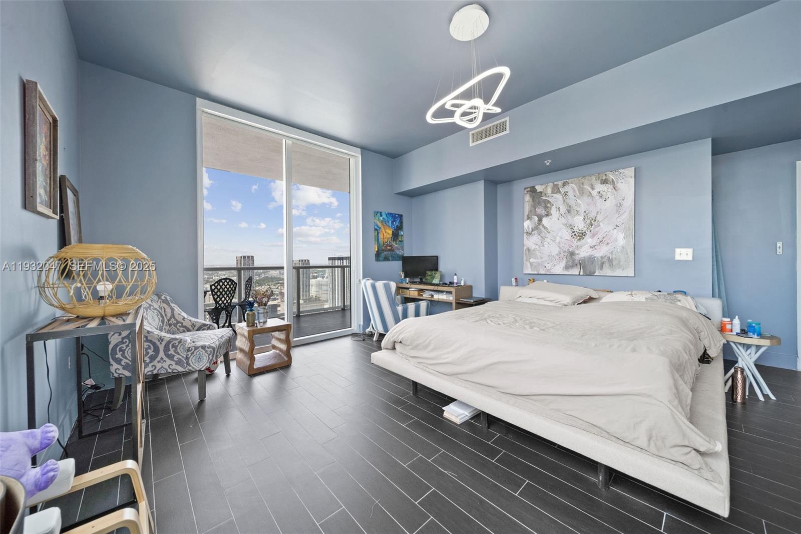 VIZCAYNE NORTH CONDO - Residential Lease