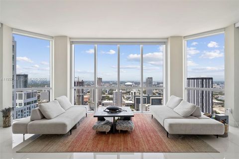 244 Biscayne Blvd 4608 Miami FL 33132