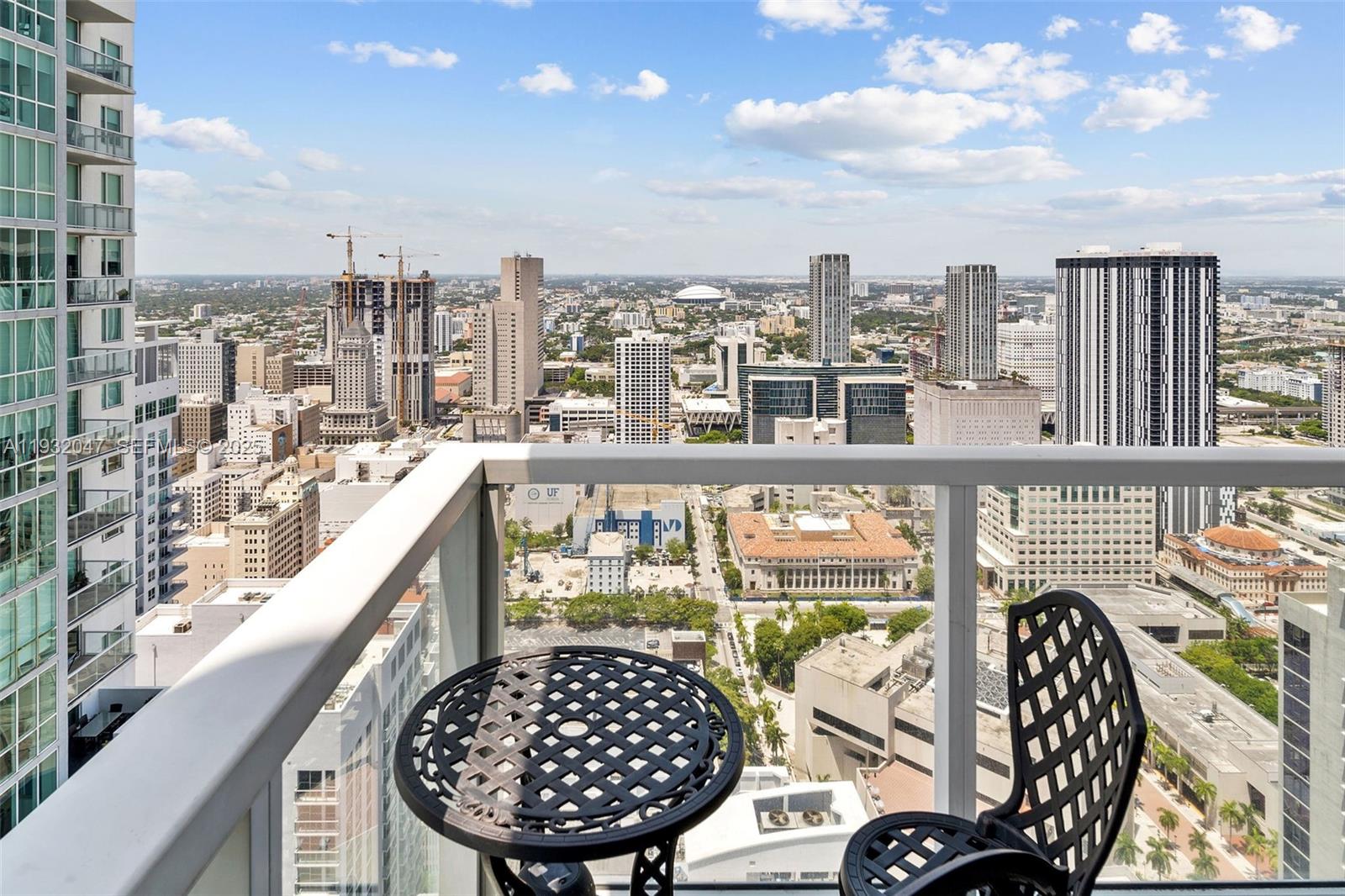 VIZCAYNE NORTH CONDO - Residential Lease