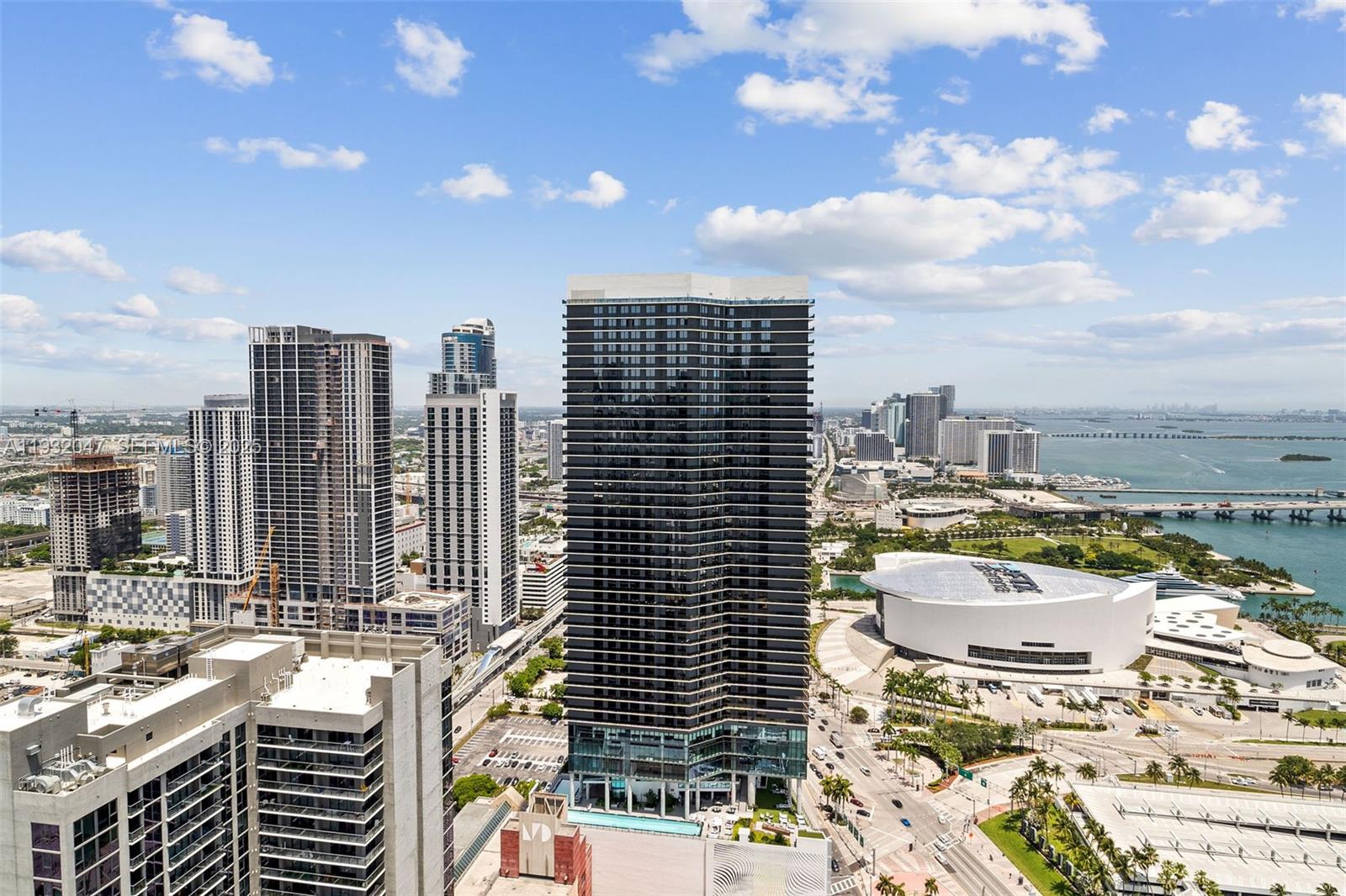 VIZCAYNE NORTH CONDO - Residential Lease