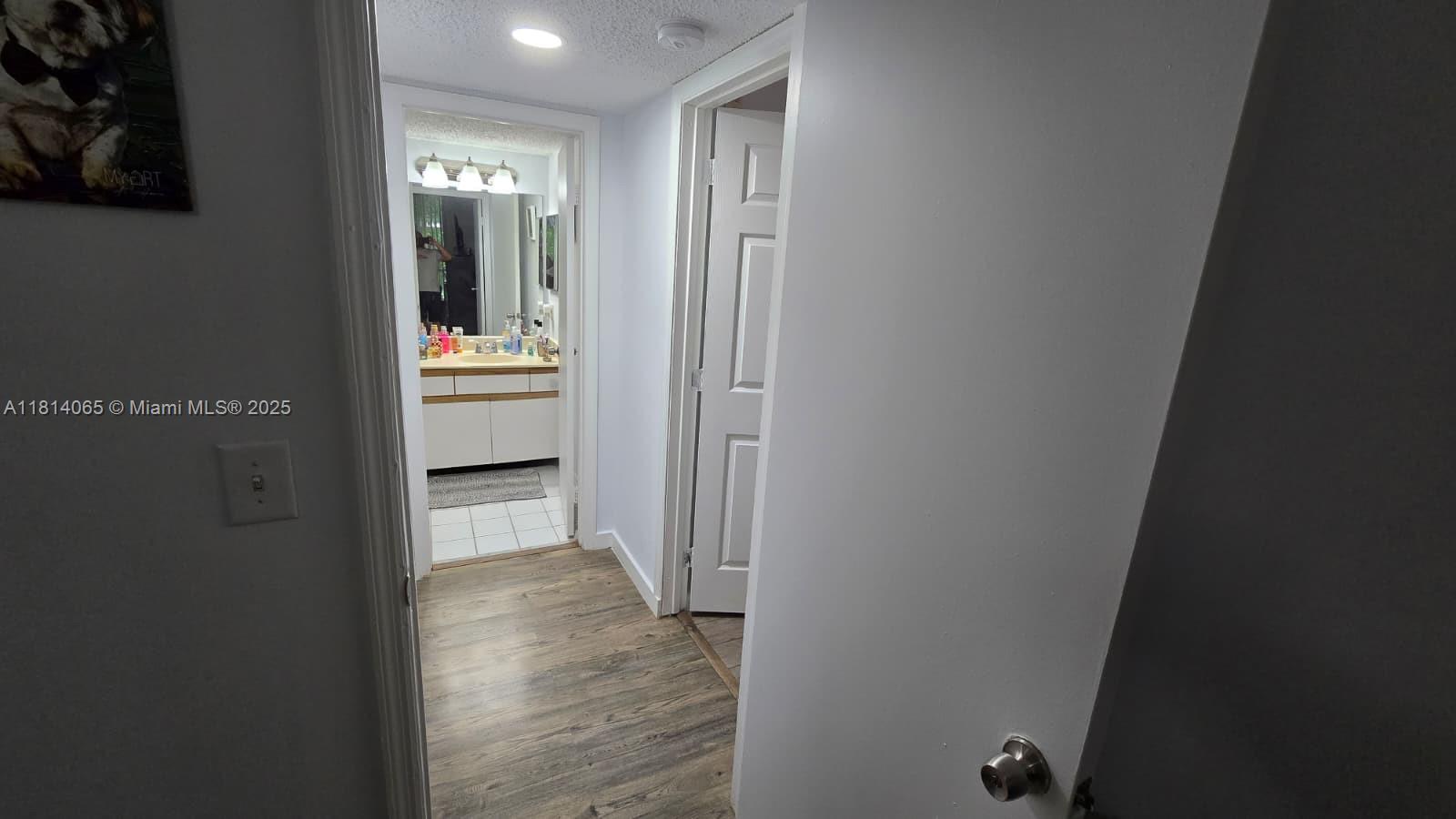 WINDWARD LAKES CONDO - Residential