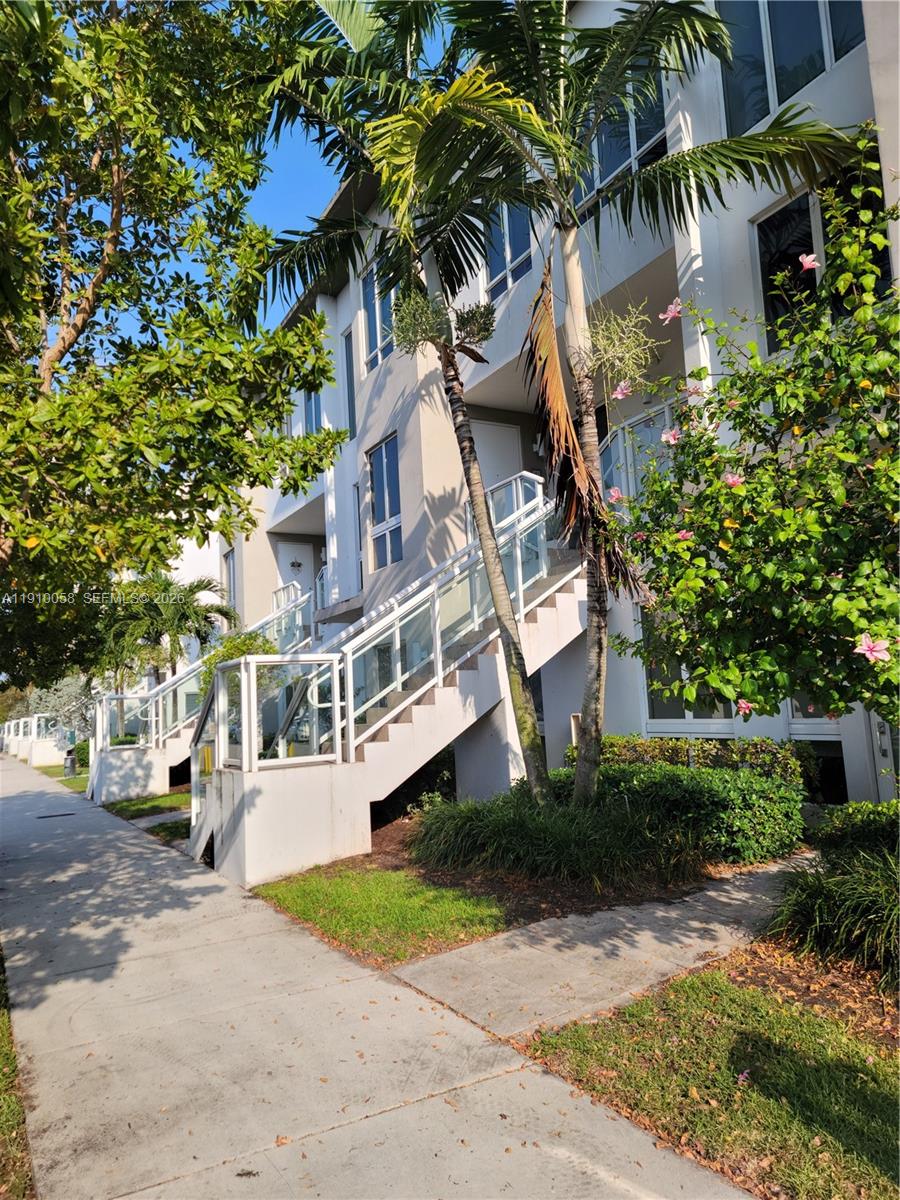 LANDMARK AT DORAL CONDO - Residential