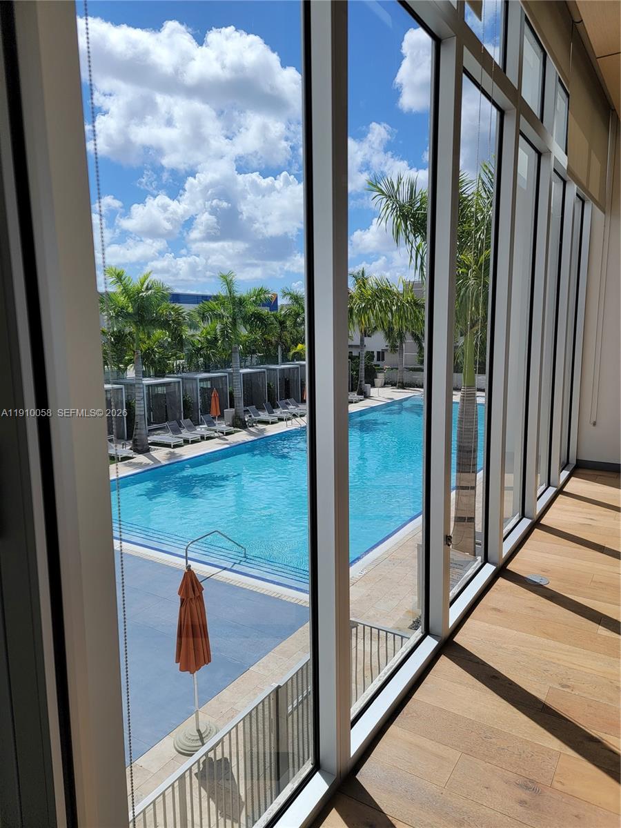 LANDMARK AT DORAL CONDO - Residential