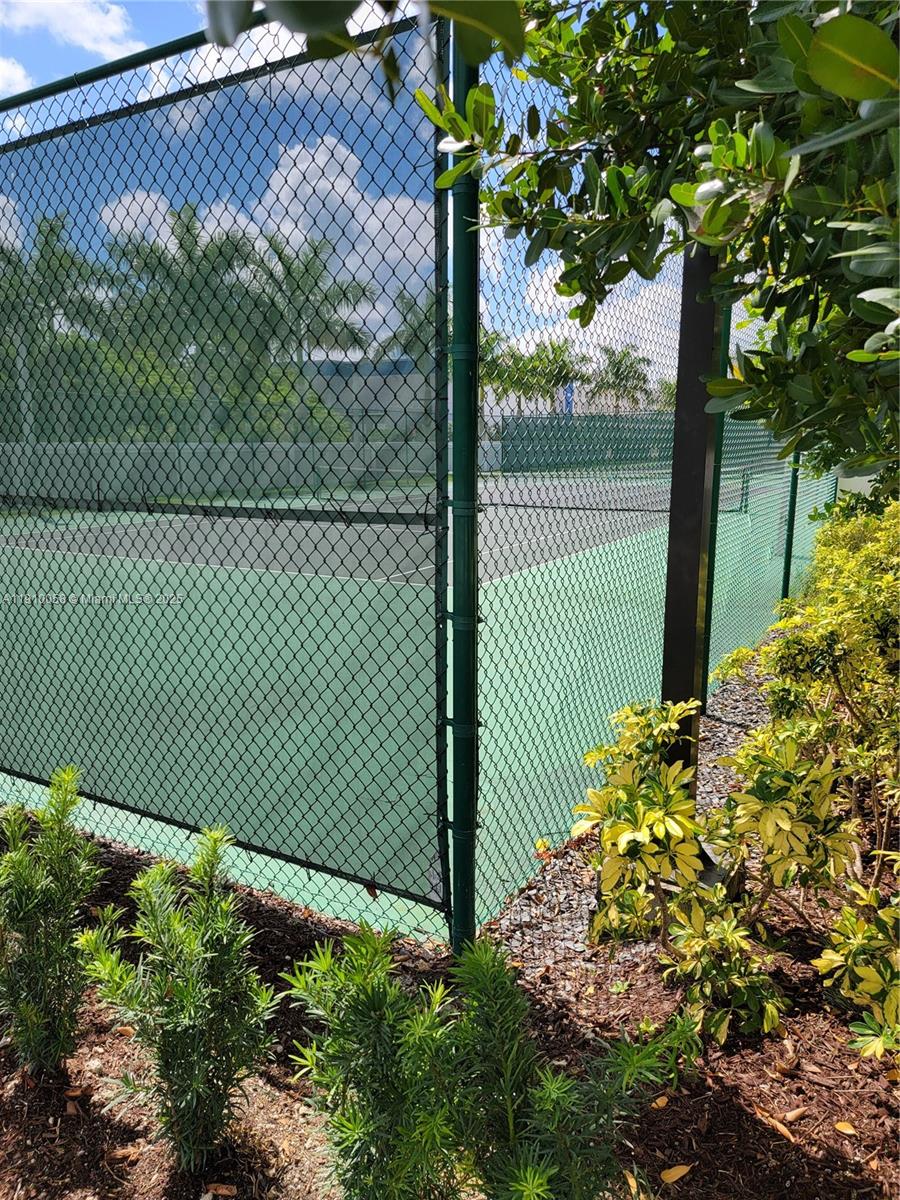 LANDMARK AT DORAL CONDO - Residential