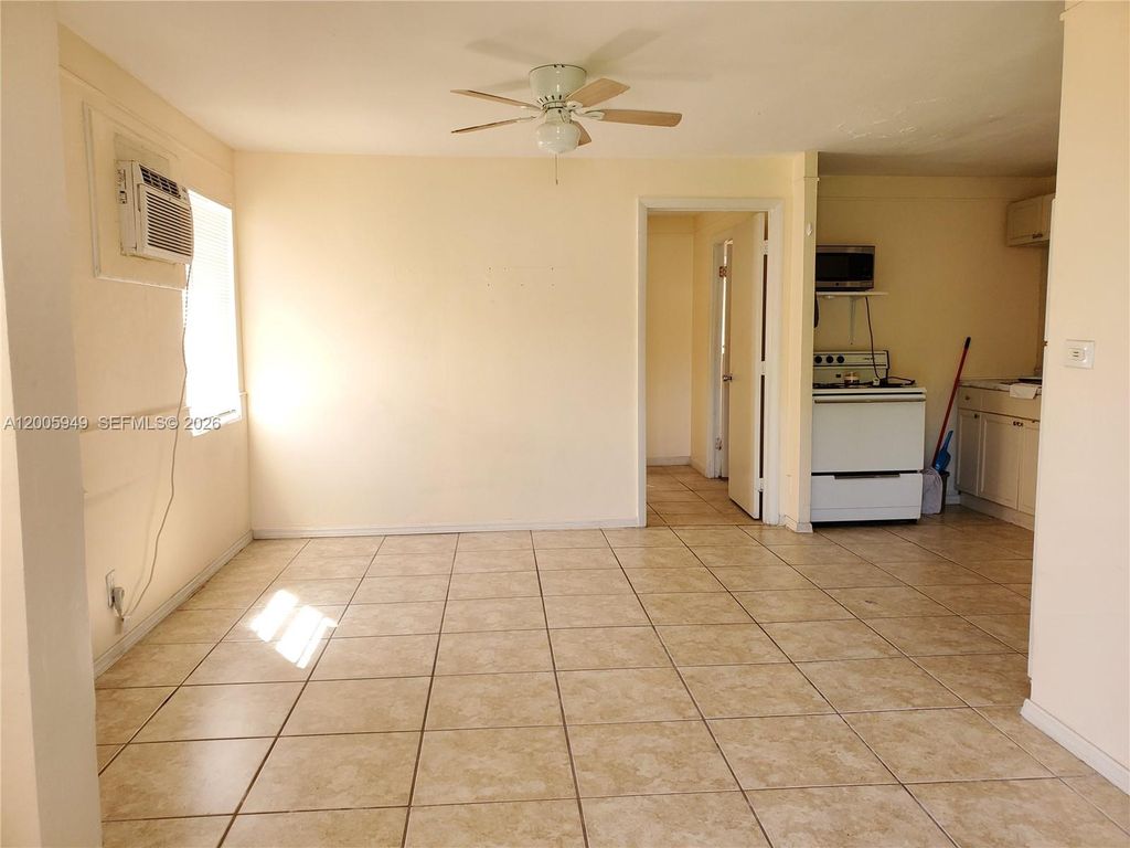 Photo of 2114 Mckinley St #REAR A, Hollywood, FL 33020 (MLS # A12005949)