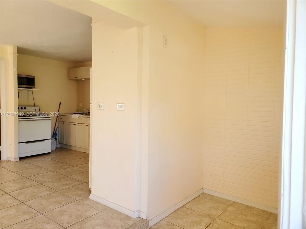 Photo of 2114 Mckinley St #REAR A, Hollywood, FL 33020 (MLS # A12005949)