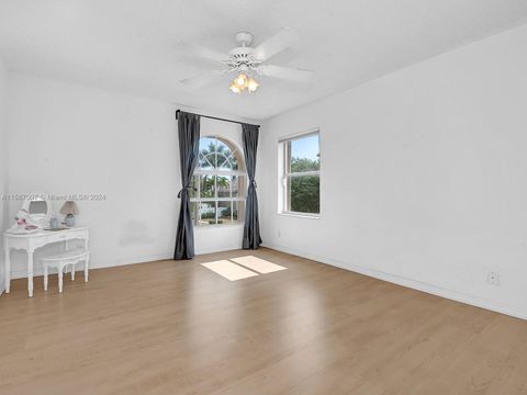 Single Family Residence in Pembroke Pines FL 18417 9th Ct 19.jpg