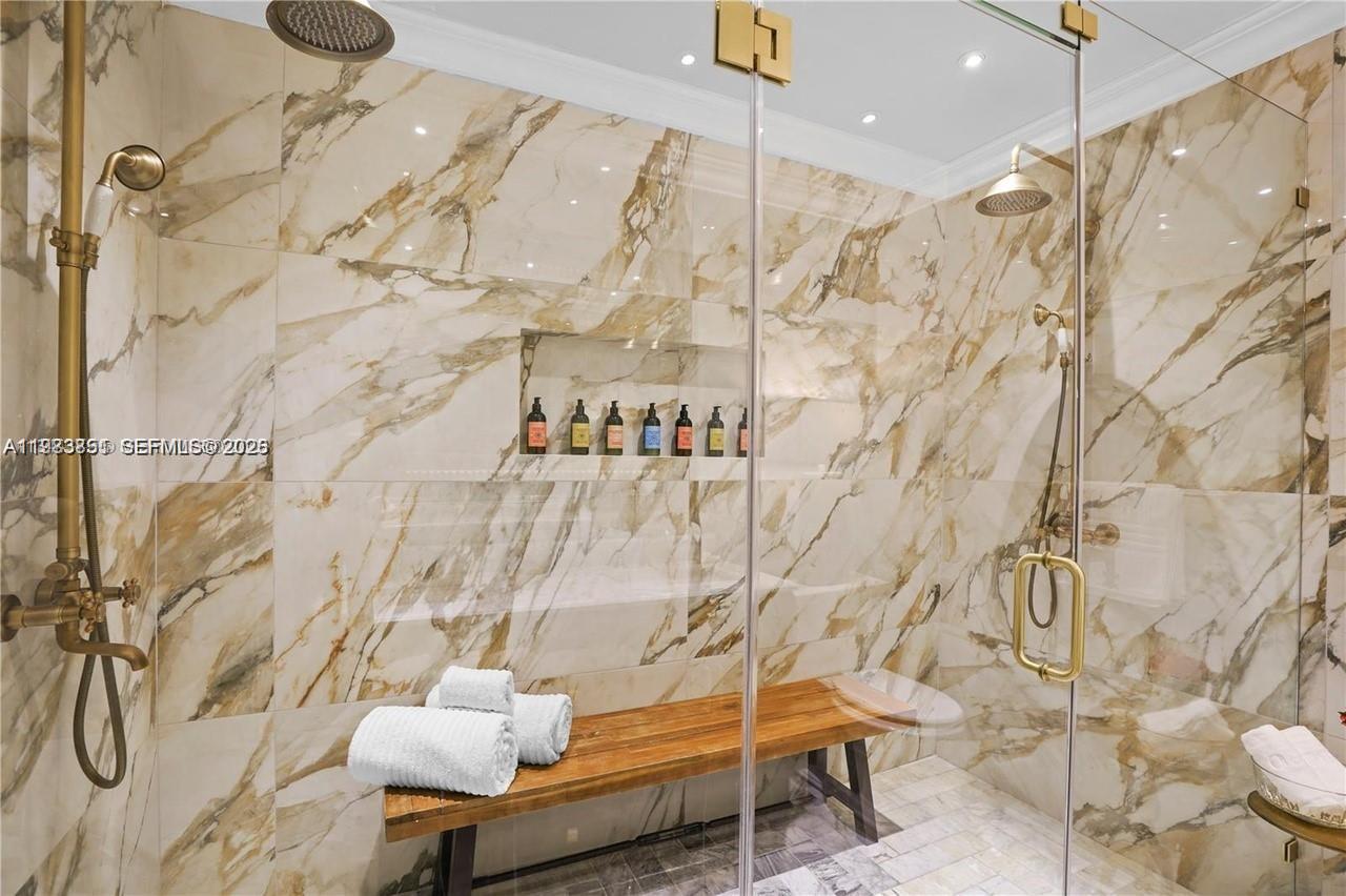 BISCAYNE POINT - Residential Lease