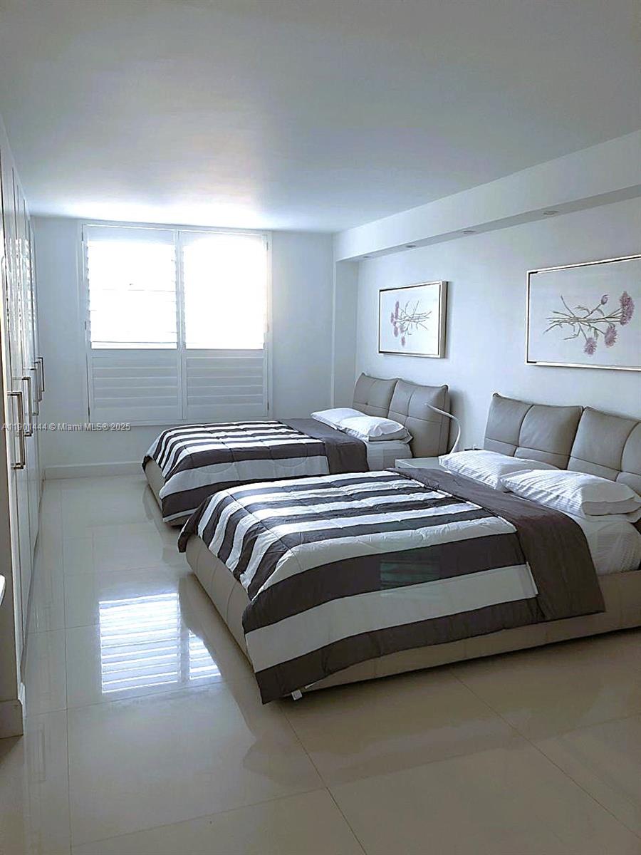 OCEANVIEW BUILDING A COND - Residential Lease