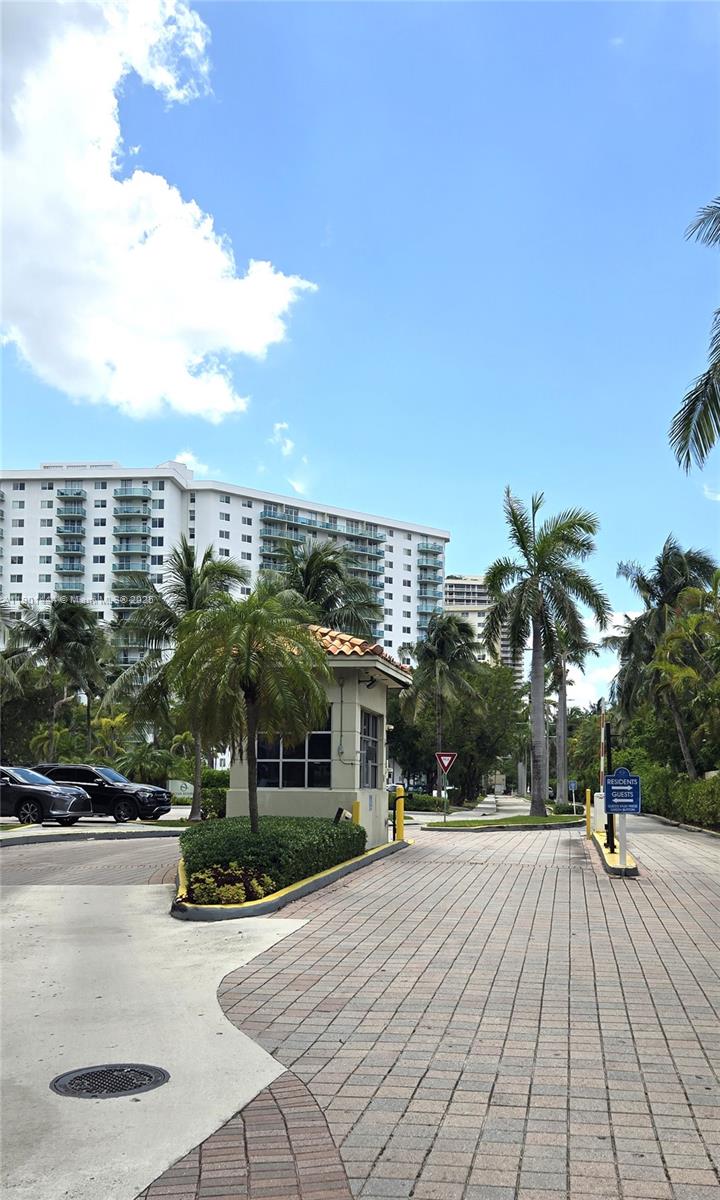 OCEANVIEW BUILDING A COND - Residential Lease