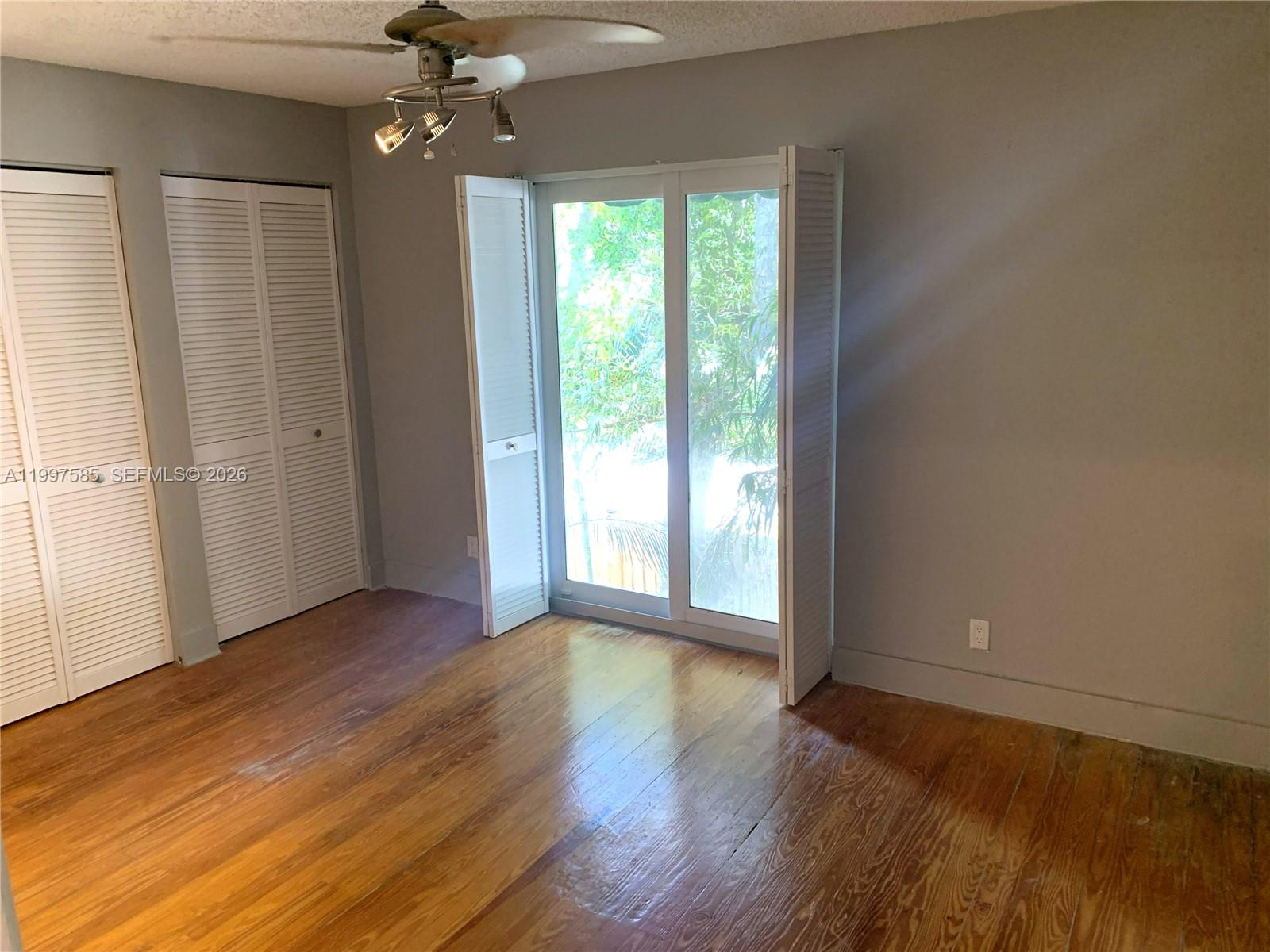 SANTA BARBARA TOWNHOMES C - Residential