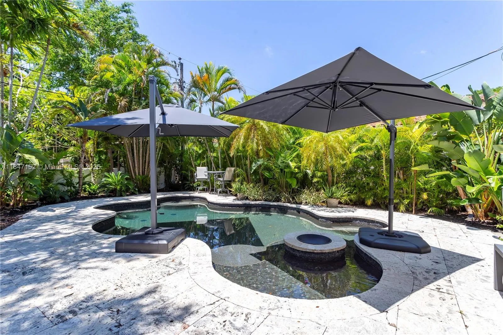 Coral Gables, Florida 33134, United States, 3 Bedrooms Bedrooms, ,3 BathroomsBathrooms,Residential,Active,178622