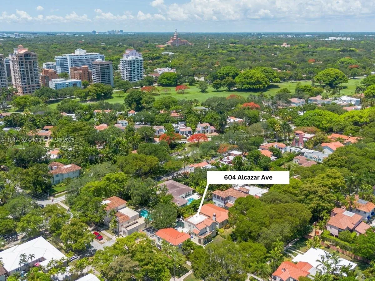 Coral Gables, Florida 33134, United States, 3 Bedrooms Bedrooms, ,3 BathroomsBathrooms,Residential,Active,178622