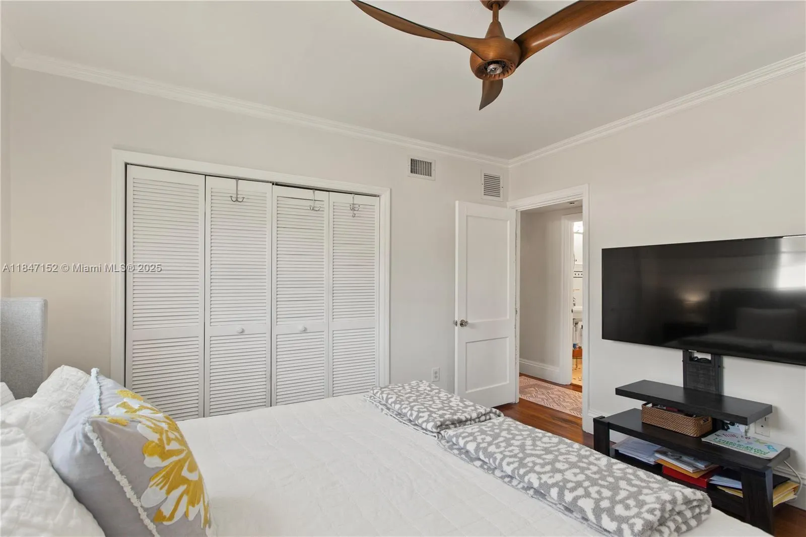 Coral Gables, Florida 33134, United States, 3 Bedrooms Bedrooms, ,3 BathroomsBathrooms,Residential,Active,178622