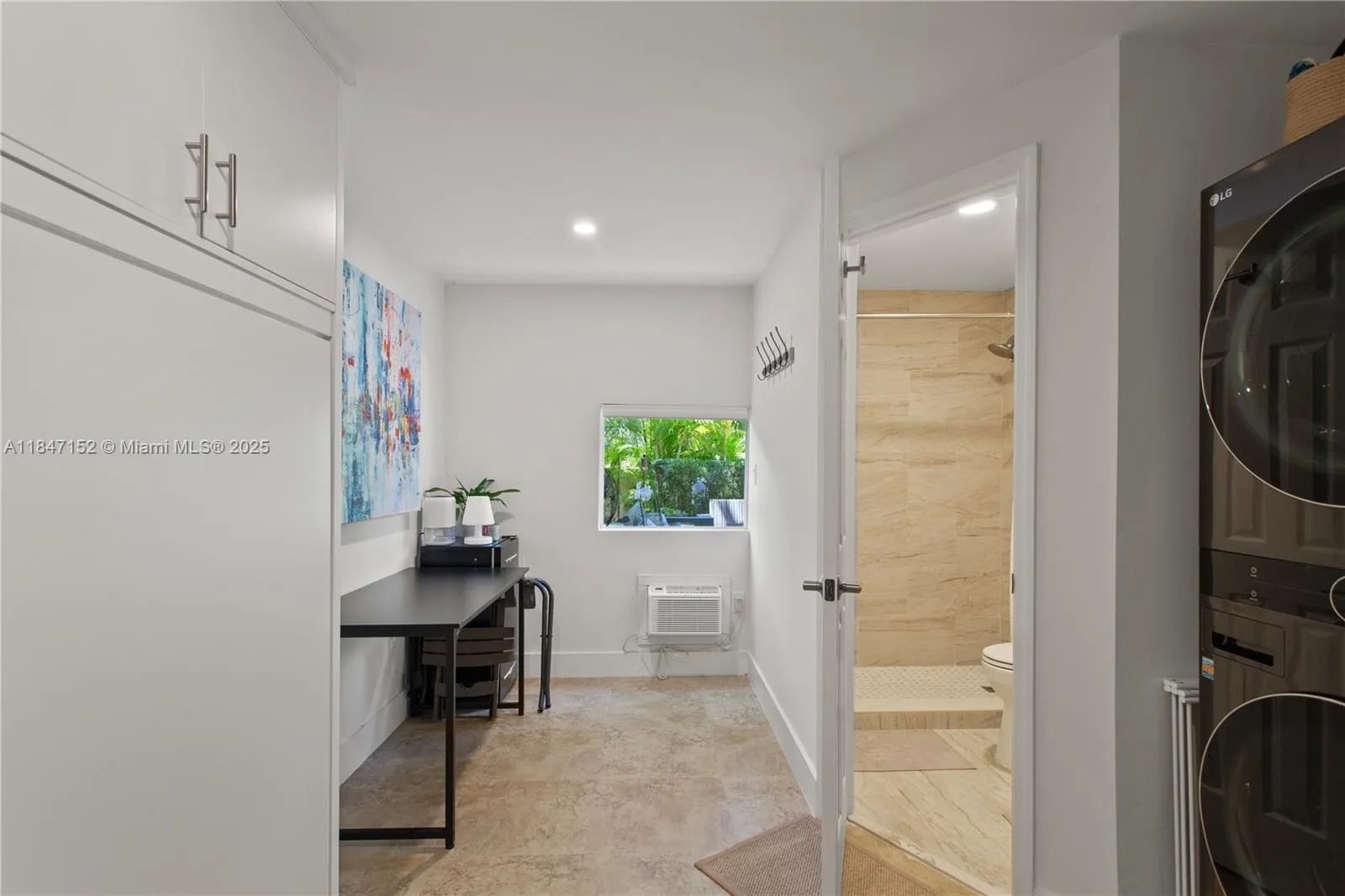 Coral Gables, Florida 33134, United States, 3 Bedrooms Bedrooms, ,3 BathroomsBathrooms,Residential,Active,178622