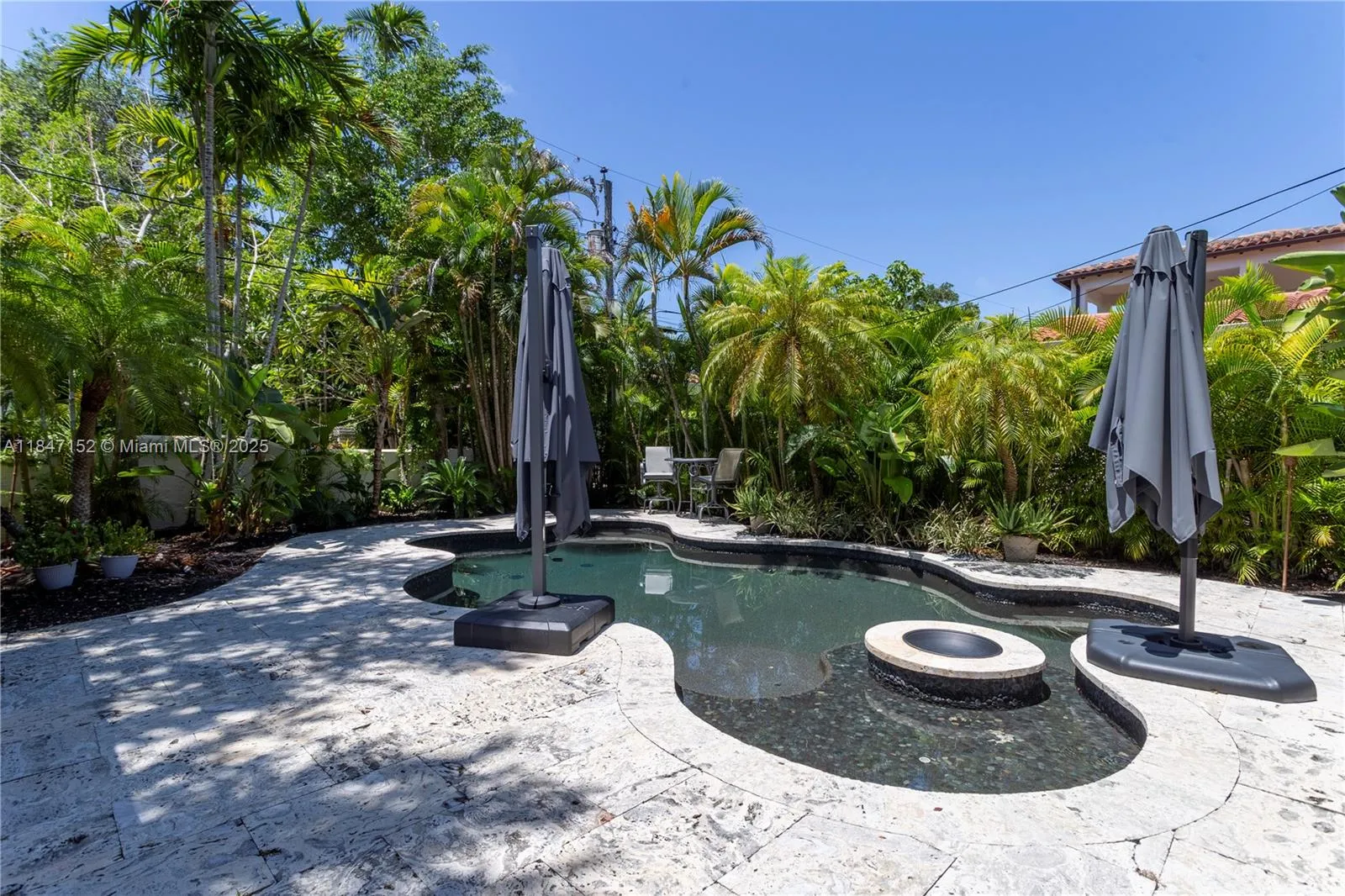 Coral Gables, Florida 33134, United States, 3 Bedrooms Bedrooms, ,3 BathroomsBathrooms,Residential,Active,178622