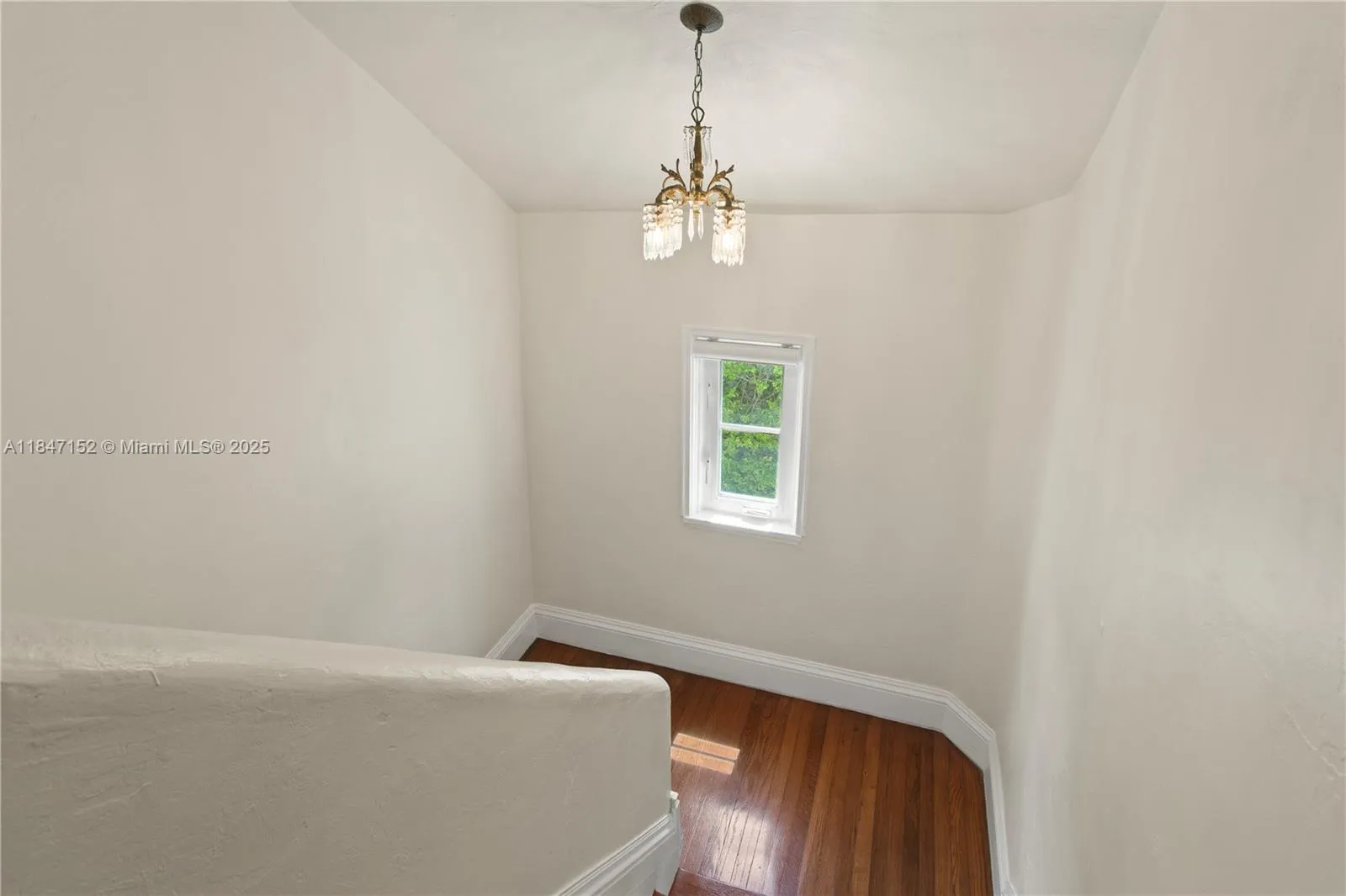 Coral Gables, Florida 33134, United States, 3 Bedrooms Bedrooms, ,3 BathroomsBathrooms,Residential,Active,178622