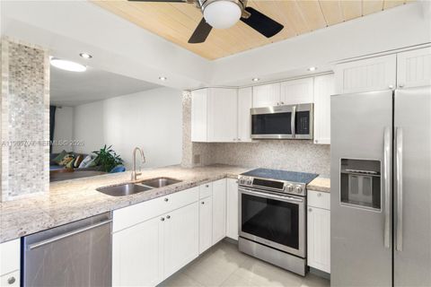 Photo of 301 NE 14th Ave #601, Hallandale Beach, FL 33009 (MLS # A11965709)