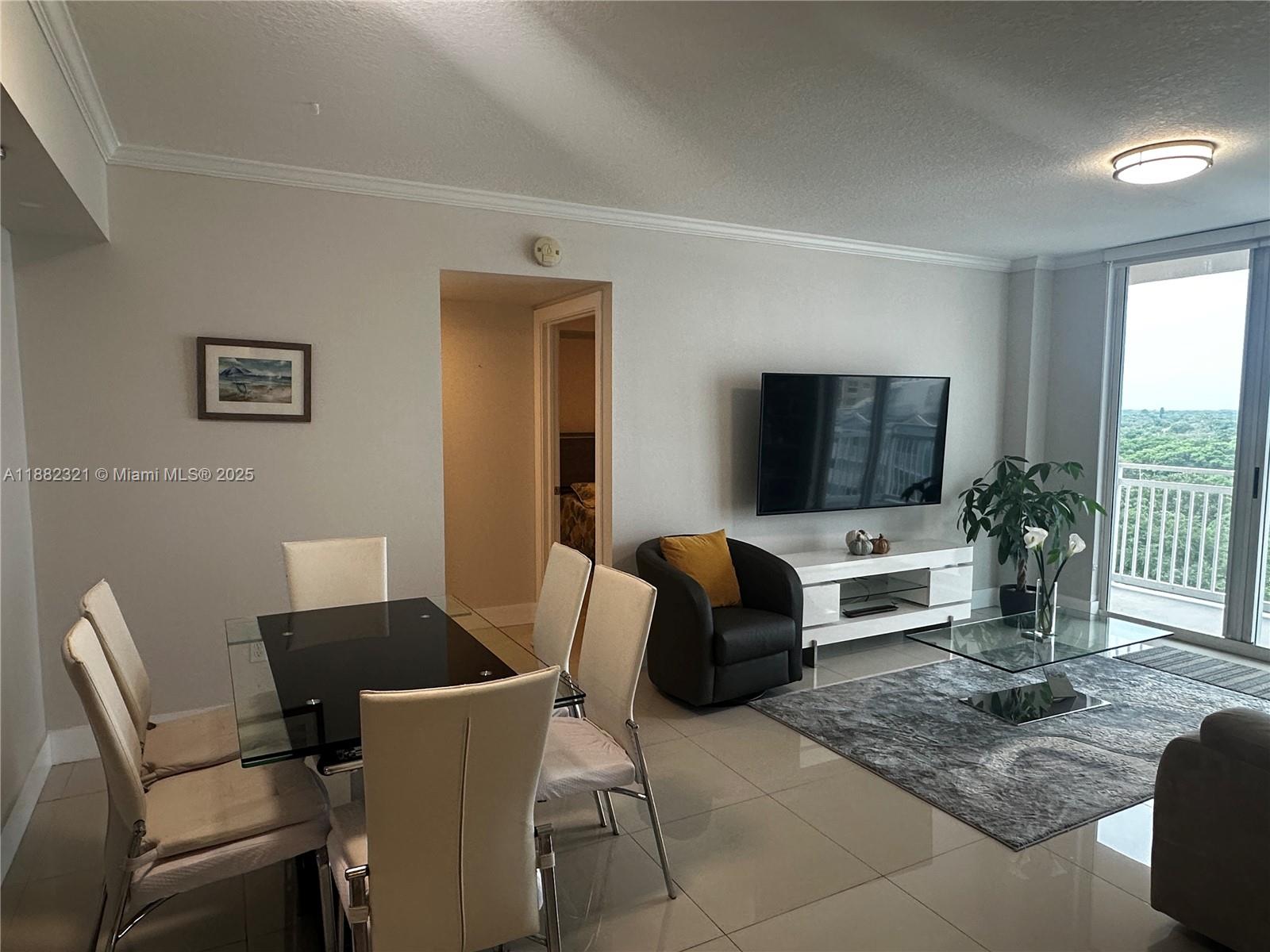 DA VINCI ON DOUGLAS CONDO - Residential Lease