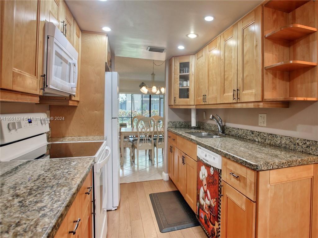KINGSPORT ESTATES CONDO - Residential