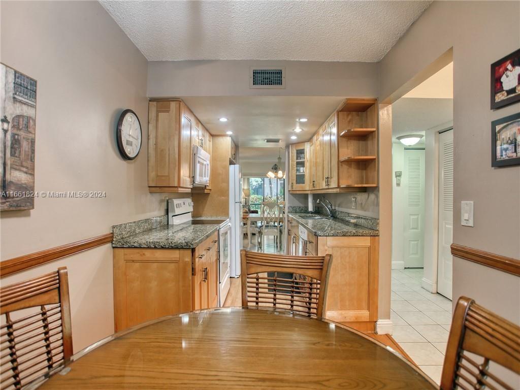 KINGSPORT ESTATES CONDO - Residential