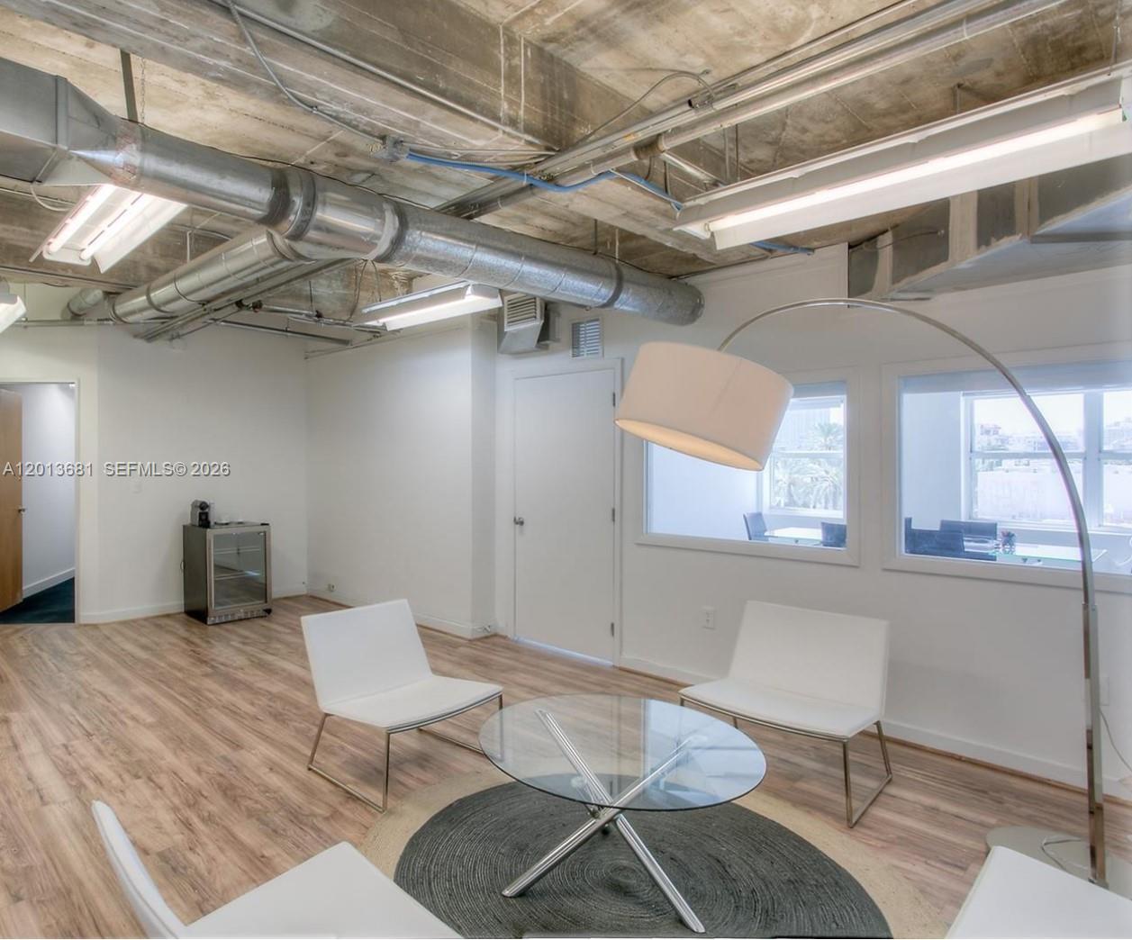 605 Lincoln Rd 460