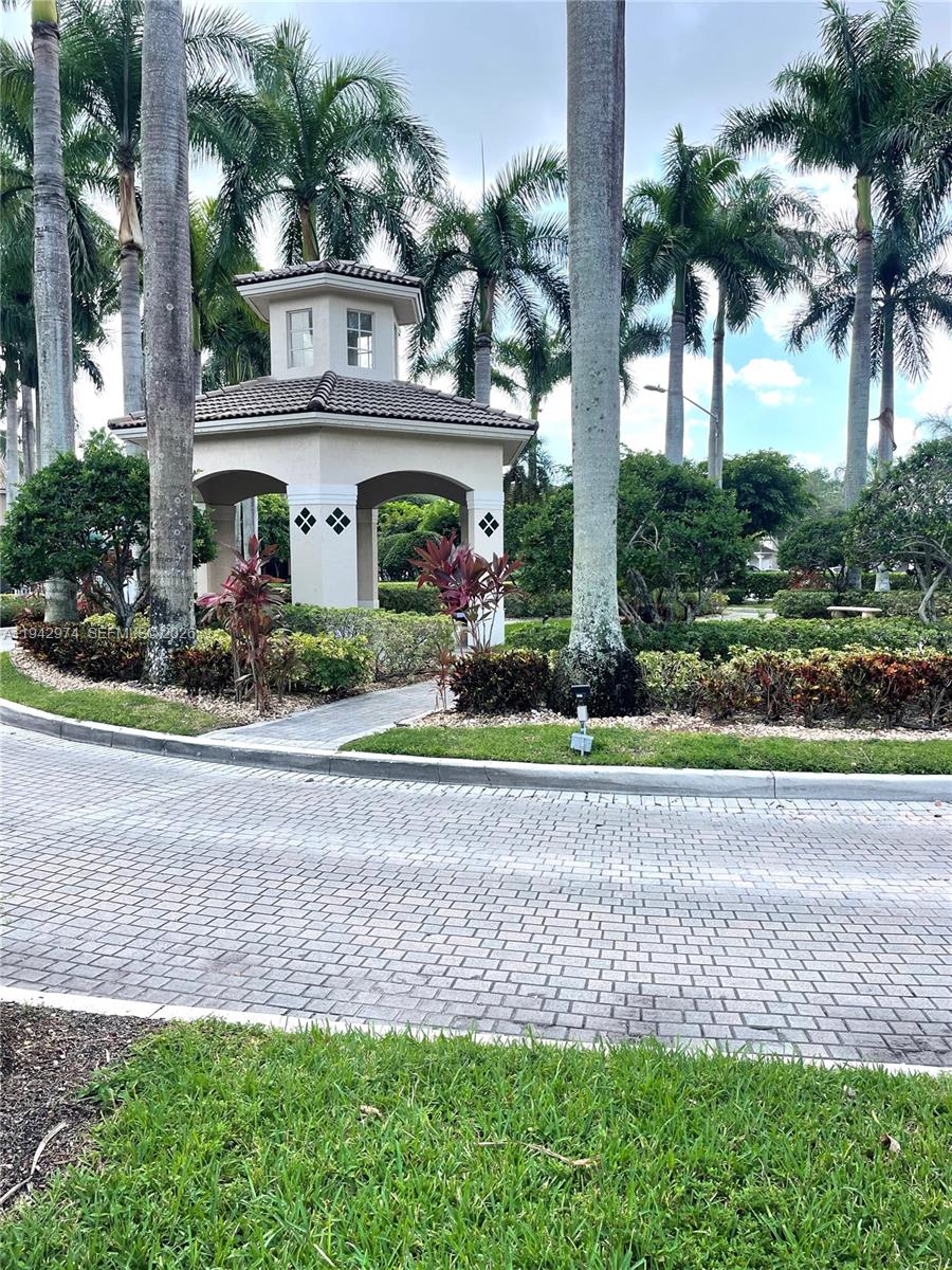 LAS BRISAS AT DORAL CONDO - Residential