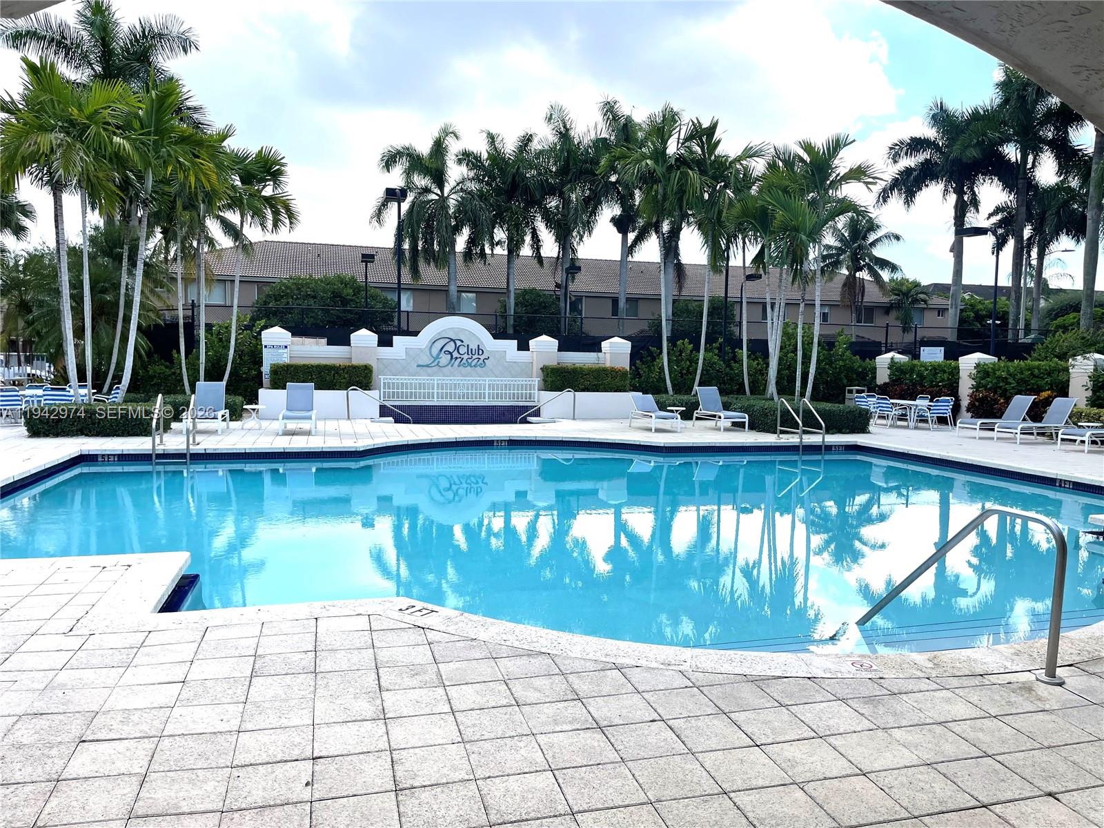 LAS BRISAS AT DORAL CONDO - Residential
