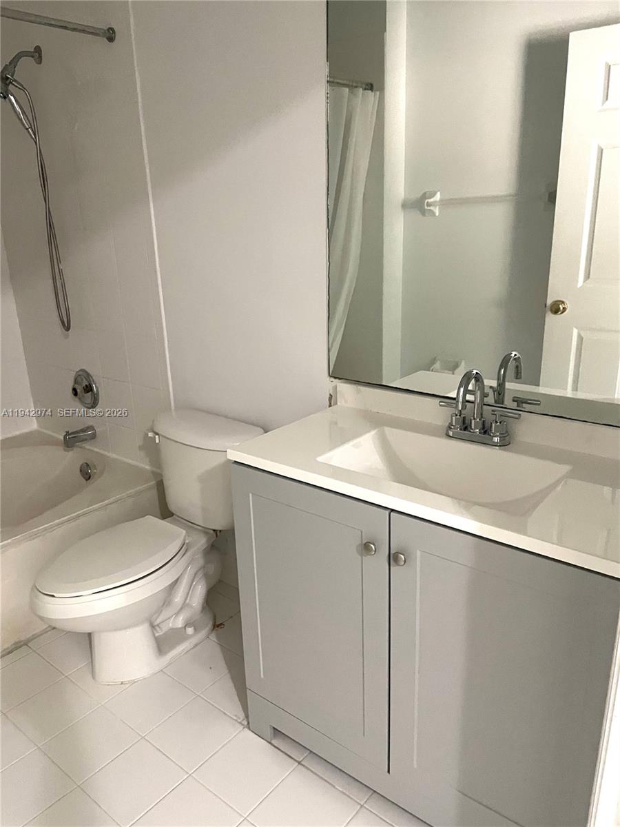 LAS BRISAS AT DORAL CONDO - Residential