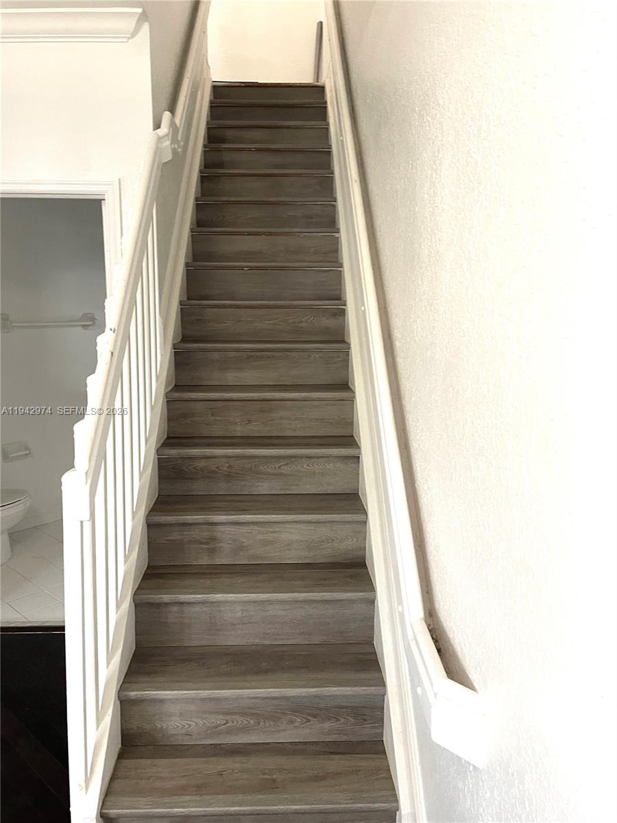 LAS BRISAS AT DORAL CONDO - Residential