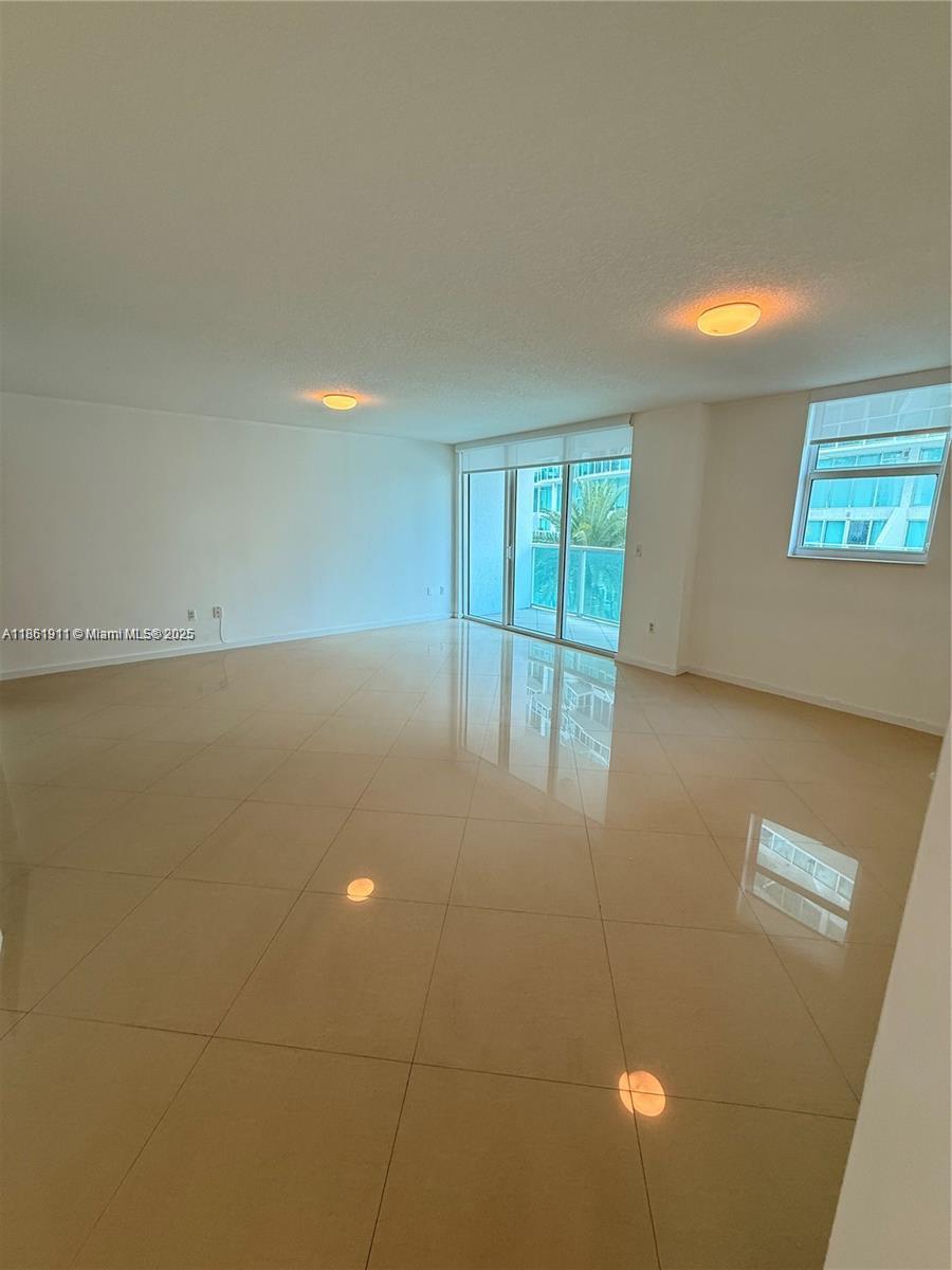 31 SE 5th 1411